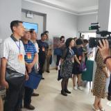 接待人大代表等向导及台湾同胞到访龙8头号玩家智慧养老服务中心